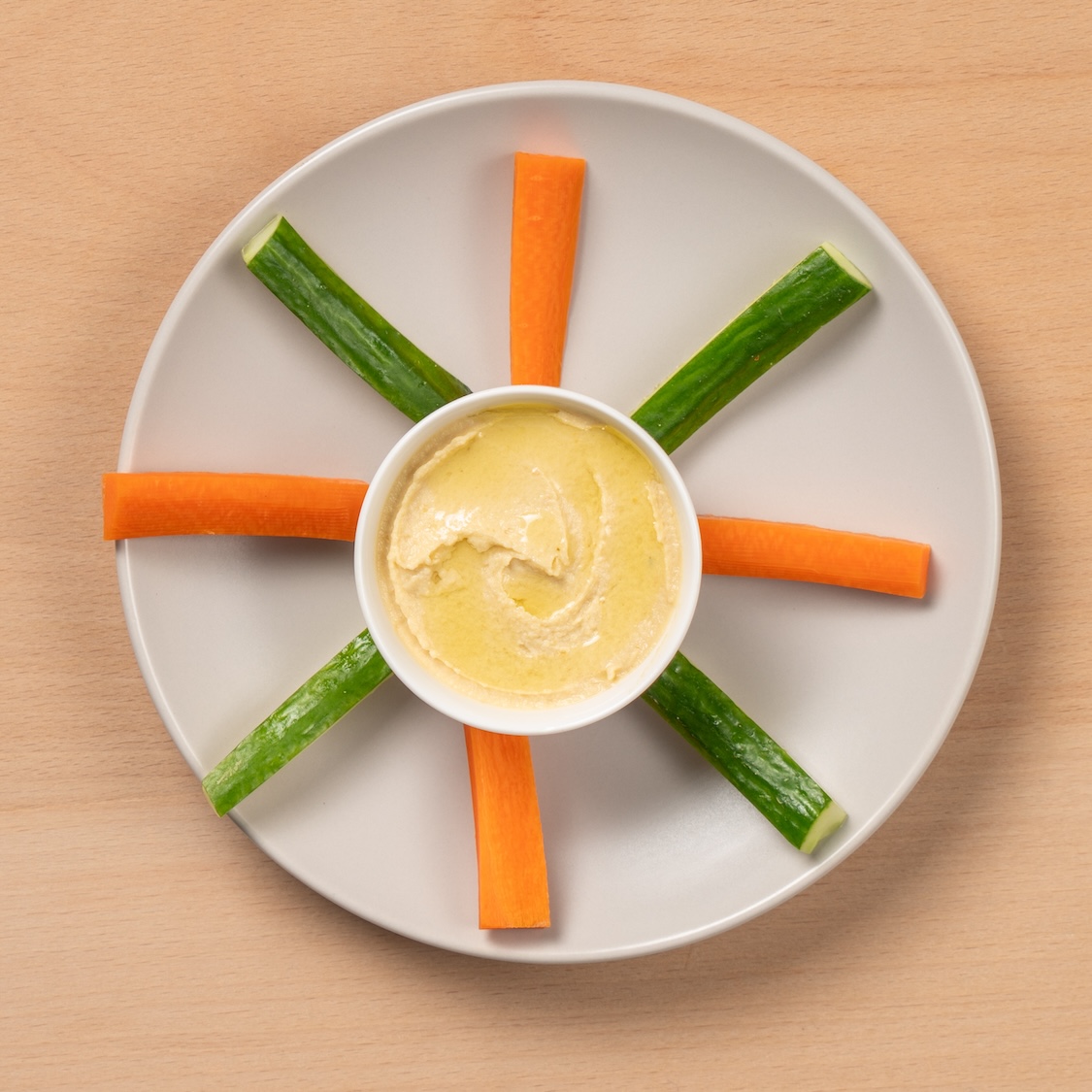 Veggie Sticks with Hummus (V)